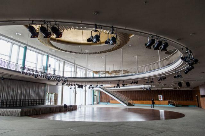 Venue & Travel Venue & Travel